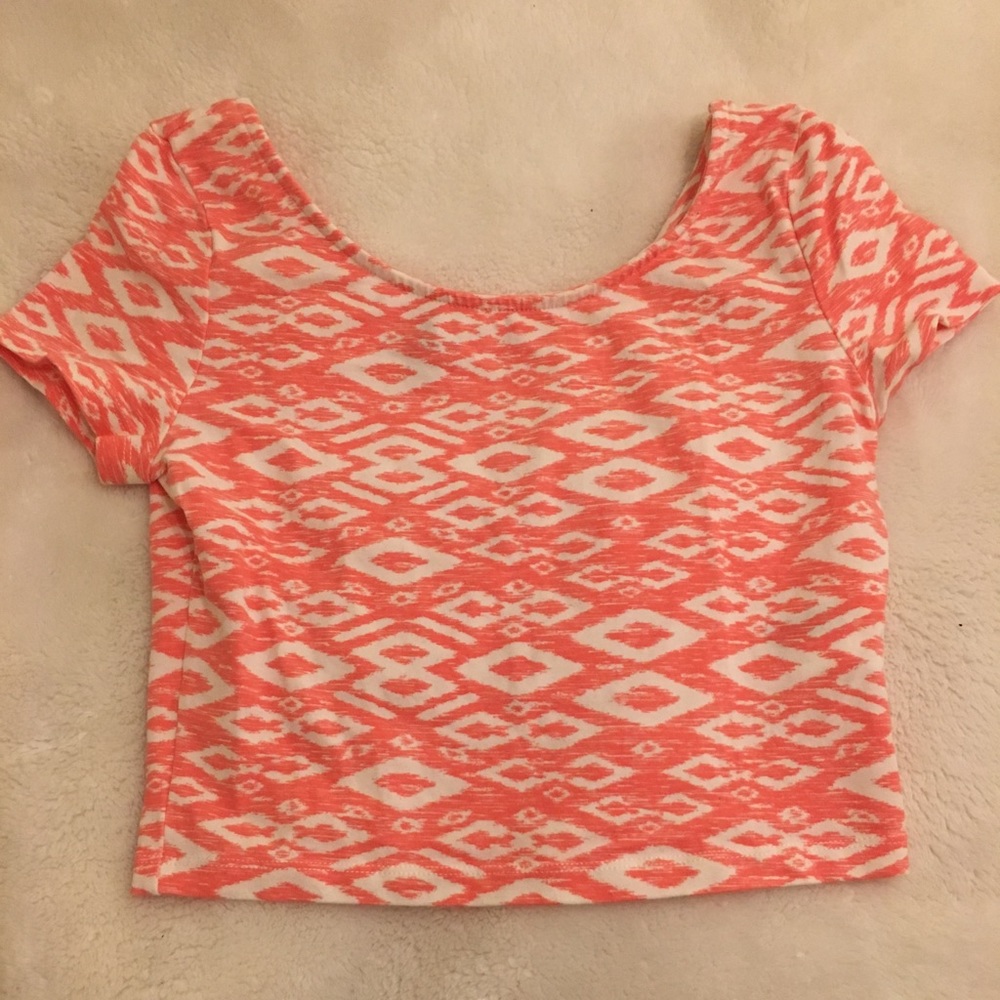 H&M pink patterned crop top